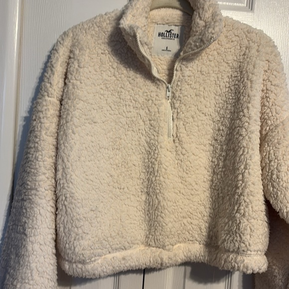 Hollister Women's Cream Sherpa Sweater with zipper size small NWOT - Picture 4 of 8